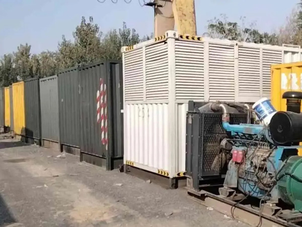克拉玛依200KW柴油发电机机组每小时油耗是多少？